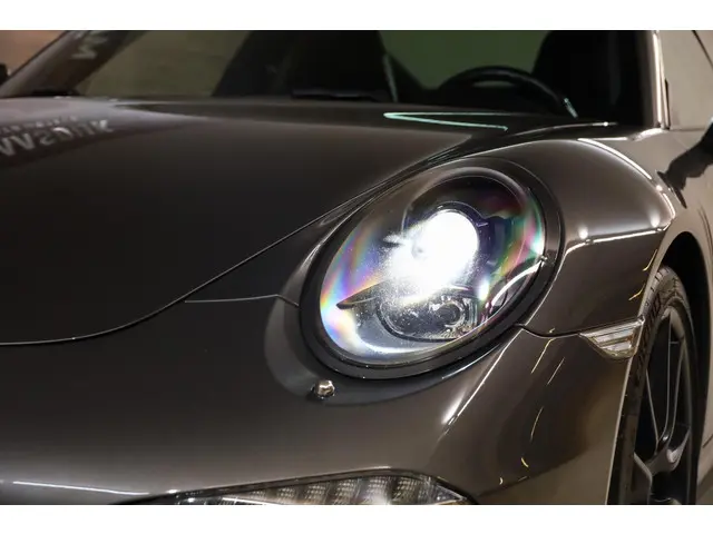 Porsche 911 3.8 Carrera 4S 2013 Benzine 22