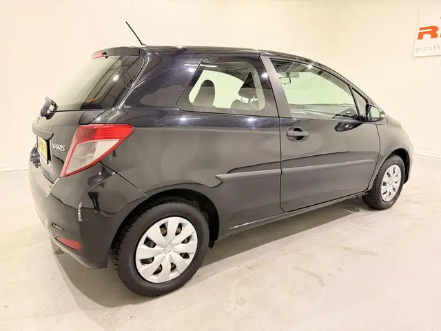 Toyota Yaris 1.0 VVT-i Comfort 2014 Benzine 19