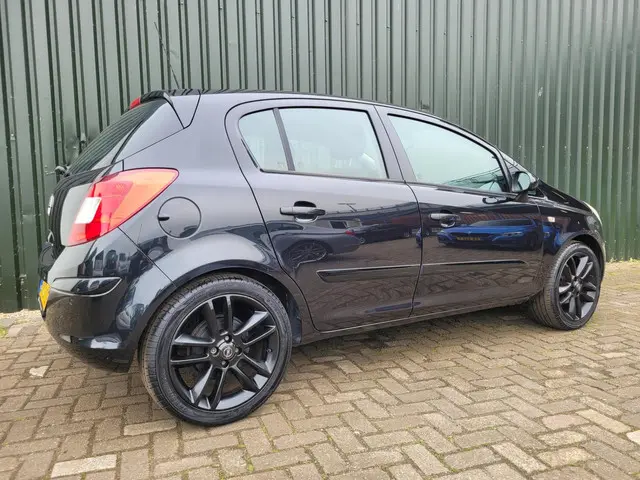 Opel Corsa 1.2 Rhythm NAVI 1e Eigenaar 2013 Benzine 6