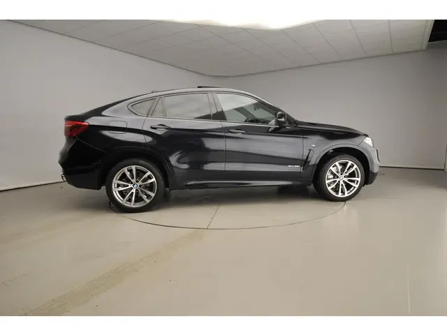 BMW X6 xDrive35i 2016 Benzine