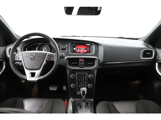 Volvo V40 3