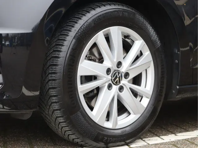 Volkswagen Touran 1.5 TSI Highline 7-zits 2023 Benzine 11