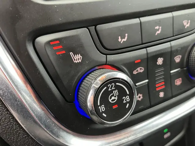 Opel Mokka 1.6 Edition 2013 Benzine 30