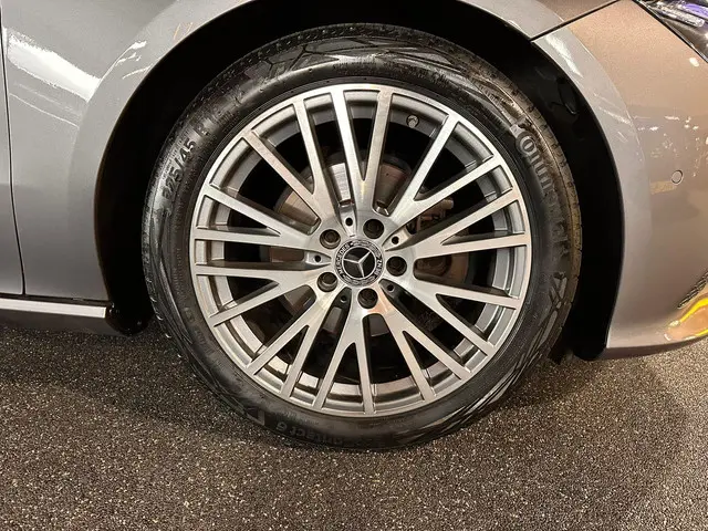 Mercedes-Benz CLA 180 Luxury Line 2022 Benzine 17