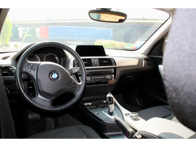 BMW 1 Serie 118i 2017 | Automaat | NAP 2017 Benzine 16