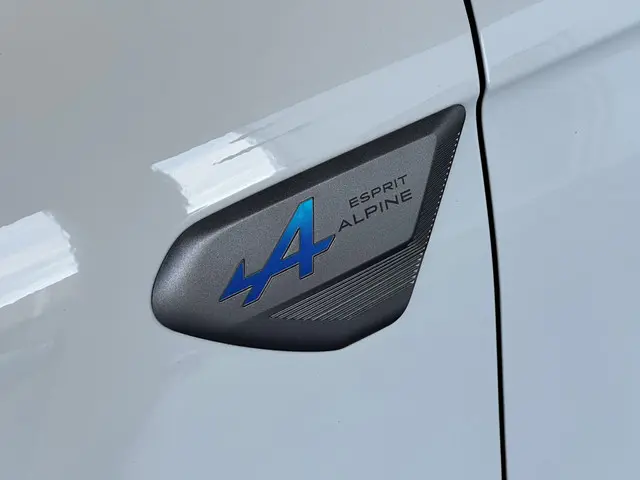 Renault Clio 1.0 TCe 90 GPF esprit Alpine 2025 Benzine 17