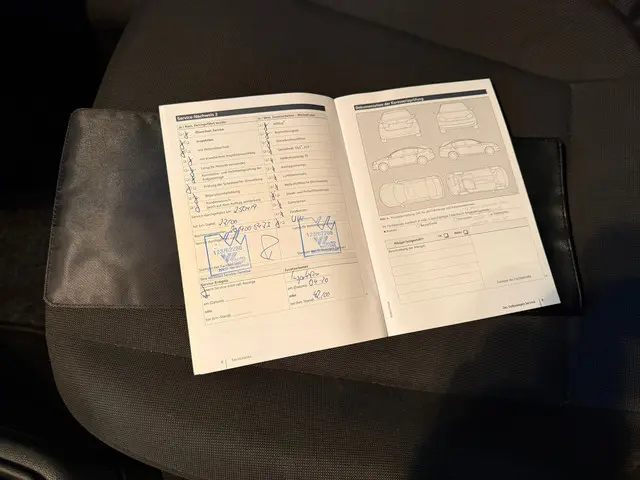 Volkswagen up! 1.0 BMT high up! Airco 2017 Benzine 19