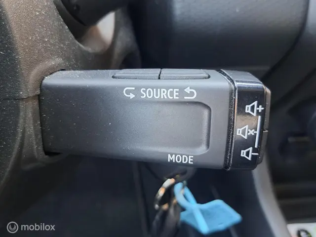 Renault Clio 1.0 TCe 90 Equilibre 2023 Benzine 25