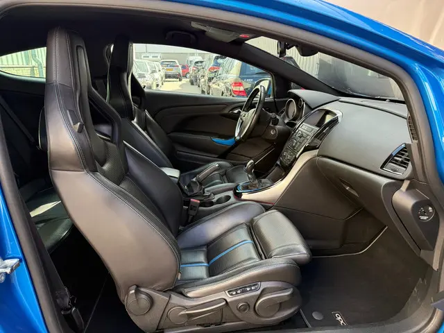 Opel Astra GTC 2.0 Turbo OPC|Schaalstoelen| 2014 Benzine 31