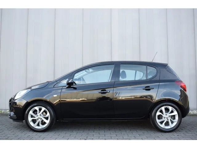 Opel Corsa 1.4 Online Edition 2018 Benzine 3