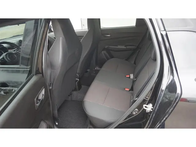 Suzuki Swift 1.4 Sport Smart Hybrid 2023 Benzine 11