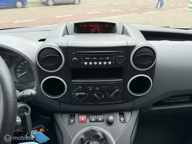Peugeot Partner bestel 122 1.6 e-HDI L2 XR 2014 Diesel 15