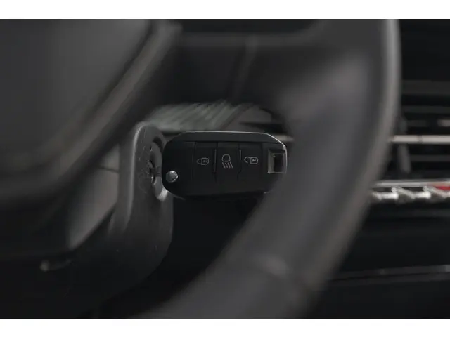 Peugeot 208 PureTech 100 Active 2024 Benzine 4