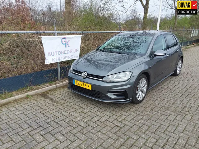 Volkswagen Golf 1.0 TSI Comfortline R-line 2018 Benzine