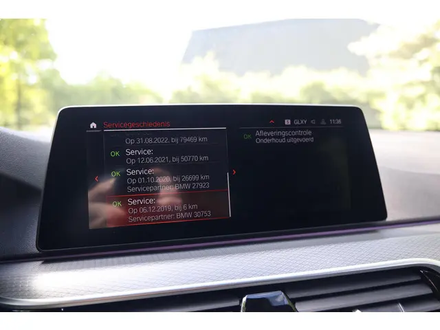 BMW 5 Serie Touring 530i High Executive 2020 Benzine 24