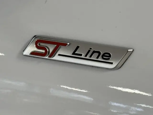 Ford Kuga 2.5 PHEV ST-Line 2023 Hybride Benzine 11