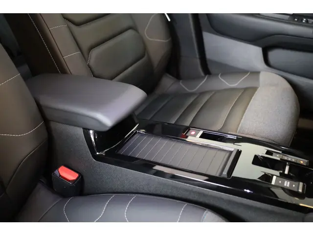 Citroën C4 PT 130 Shine Automaat-8 2023 Benzine 7