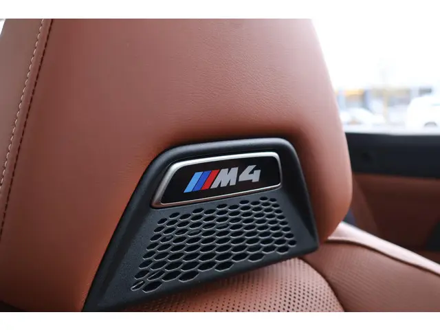 BMW M4 Cabrio Competition 2026 Benzine 10