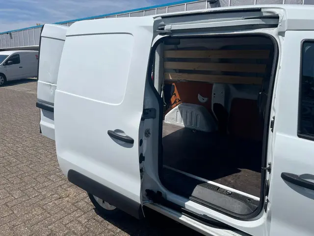 Renault Express 1.5 dCi 75 Comfort + 2023 Diesel 14