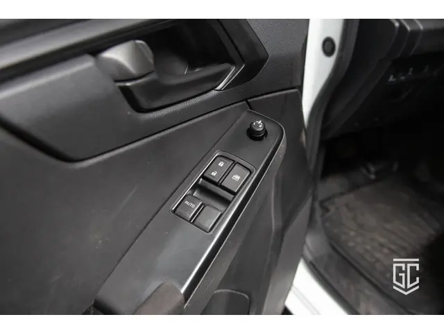 Isuzu D-Max 1.9 Double Cab lang 2024 Diesel 17