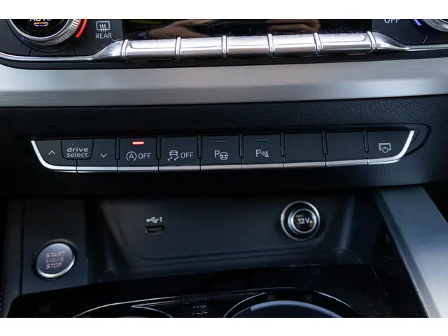 Audi A4 Avant 45 TFSI quattro edition one 2020 Benzine 37