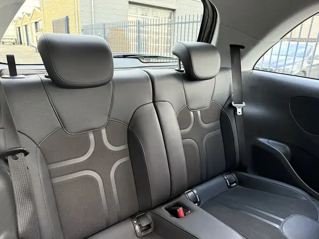 Opel ADAM 1.4 Glam Favourite 2019 Benzine 20