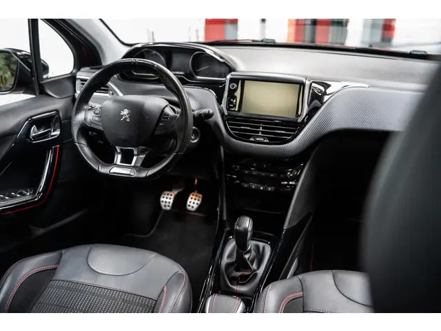 Peugeot 2008 1.2 PureTech GT-line 2018 Benzine 15