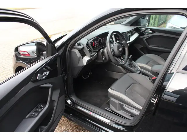 Audi A1 citycarver 30 TFSI epic Automaat 2020 Benzine 8