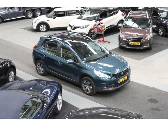 Peugeot 2008 1.2 PureTech Blue Lion 2016 Benzine 29