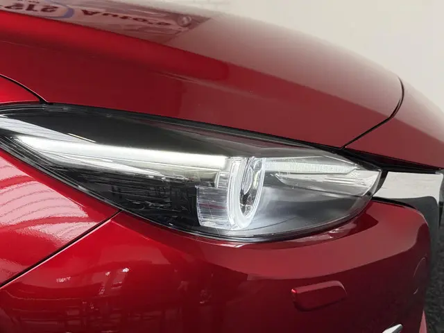 Mazda 3 2.0 SkyActiv-G 165pk SPORTSLINE 2018 Benzine 35