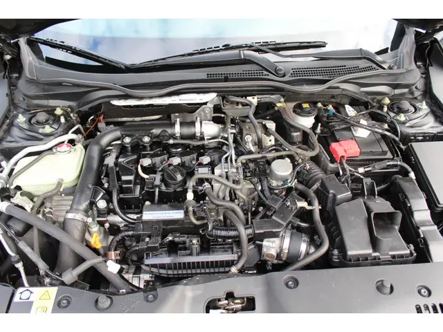 Honda Civic 1.0 i-VTEC Premium Automaat 2020 Benzine 24