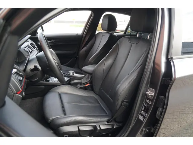 BMW 1 Serie 116d High Executive 2015 Diesel 8