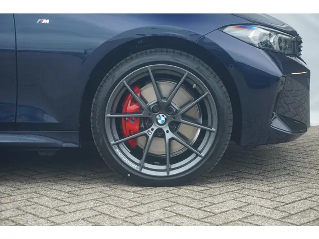 BMW 3 Serie Touring 330e 2025 Hybride Benzine 6