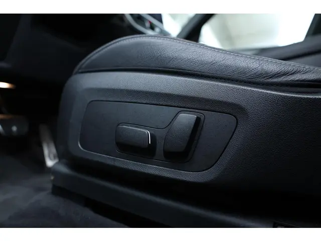 BMW iX3 Executive 80 kWh 2024 Elektrisch 25