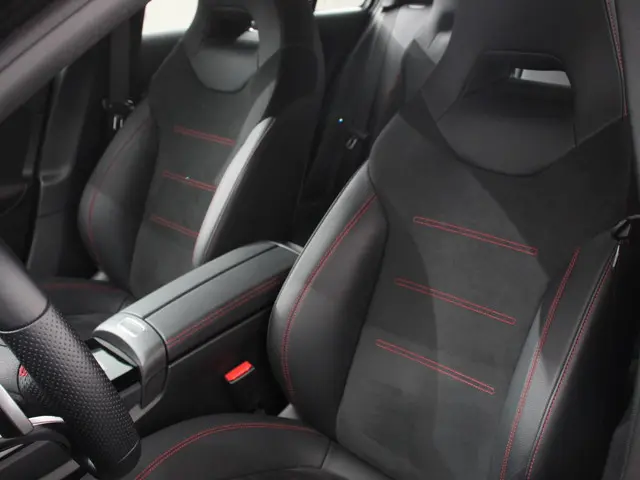 Mercedes-Benz A-Klasse 200 AMG Line 2022 Benzine 9