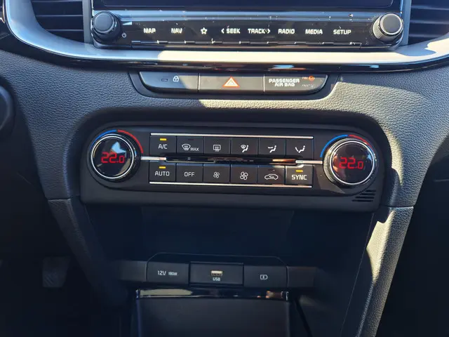 Kia Ceed 1.0 T-GDi !! 6000 km !! 2022 Benzine 18