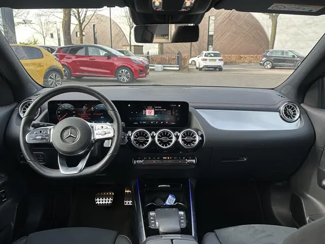 Mercedes-Benz EQA 250+ AMG Line 71 kWh 2023 Elektrisch 12