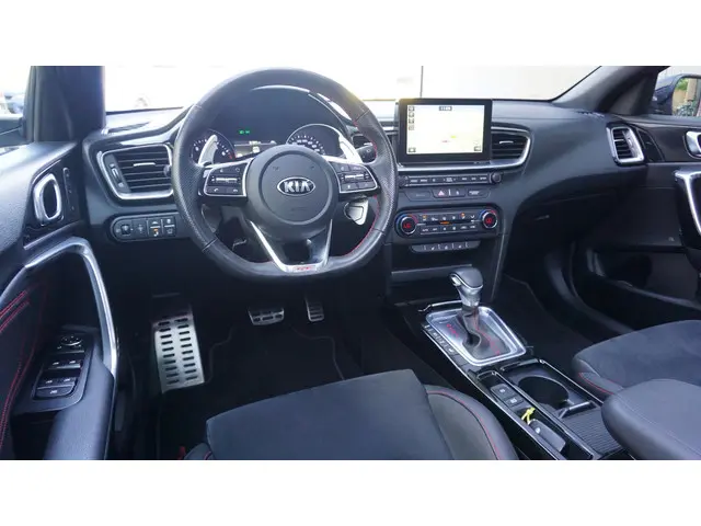 Kia ProCeed 1.6 T-GDI 205pk GT 2019 Benzine 9