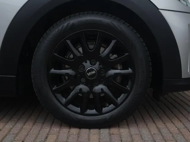 MINI Cooper Mini 1.5 Camden Edition 2023 Benzine 6