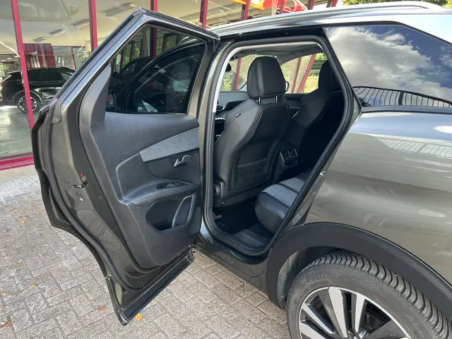 Peugeot 3008 1.2 PureTech Première 2016 Benzine 13