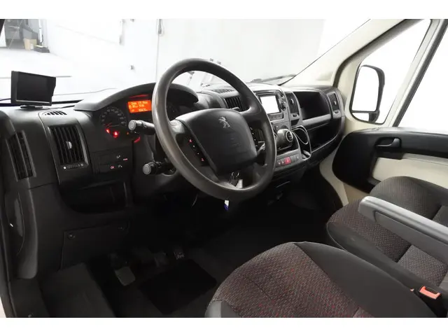 Peugeot Boxer 330 2.2 HDi L2H1 Profit+ 2014 Diesel 16