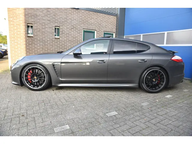 Porsche Panamera 4.8 GTS 2012 Benzine 3