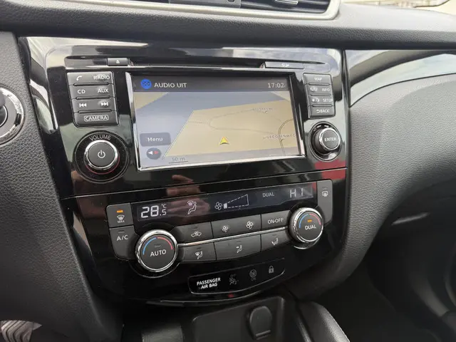 Nissan QASHQAI 1.6 163pk Connect Edition 2015 Benzine 8