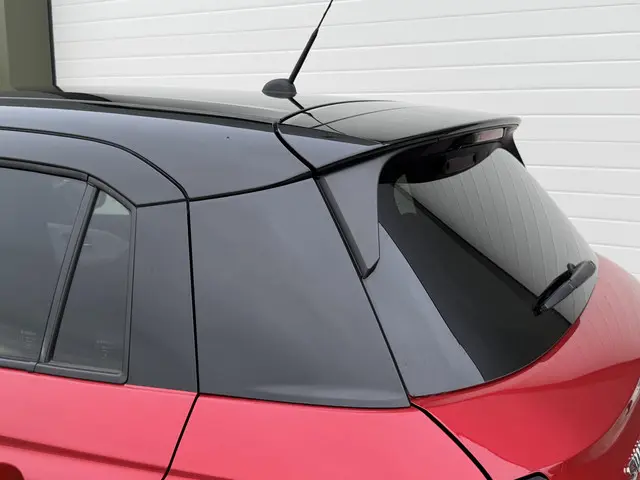 Suzuki Swift 1.2 Select Smart Hybrid 2025 Benzine 24