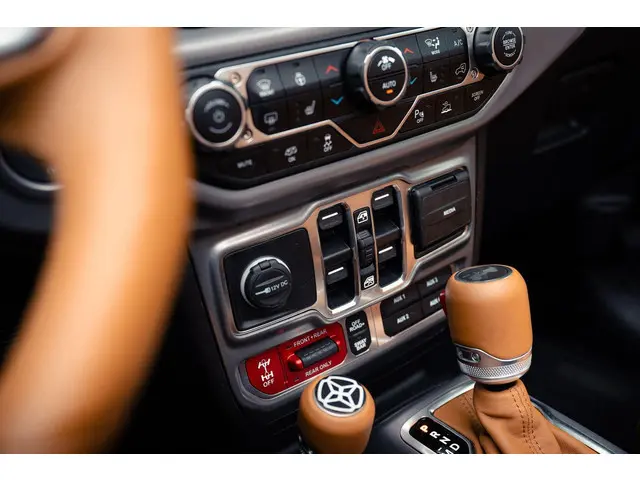 Jeep Wrangler rubicon 392 2022 Benzine 6