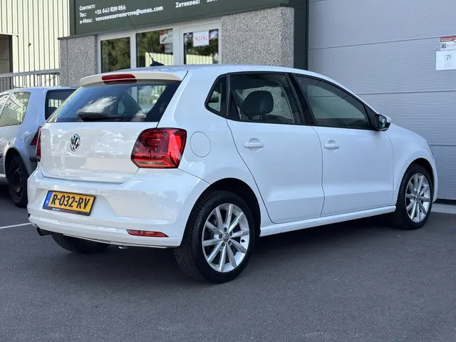 Volkswagen Polo 1.2 TSI Highline 2016 Benzine 8