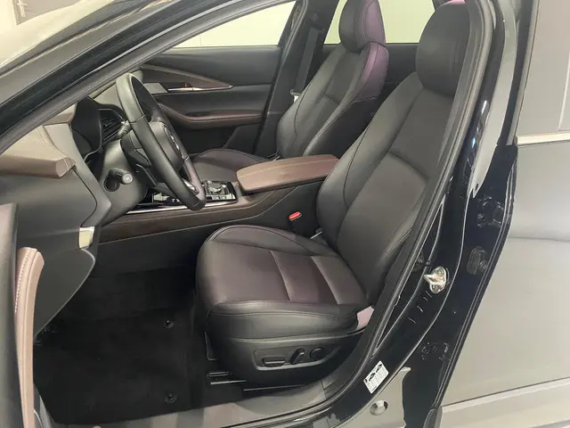 Mazda CX-30 Exclusive-Line 2024 Benzine 10