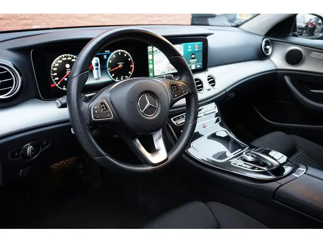 Mercedes-Benz E-Klasse Estate 200 Premium 2018 Benzine 4