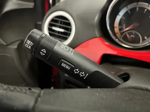 Opel ADAM 1.4 Slam SCHADEAUTO!! 2014 Benzine 24