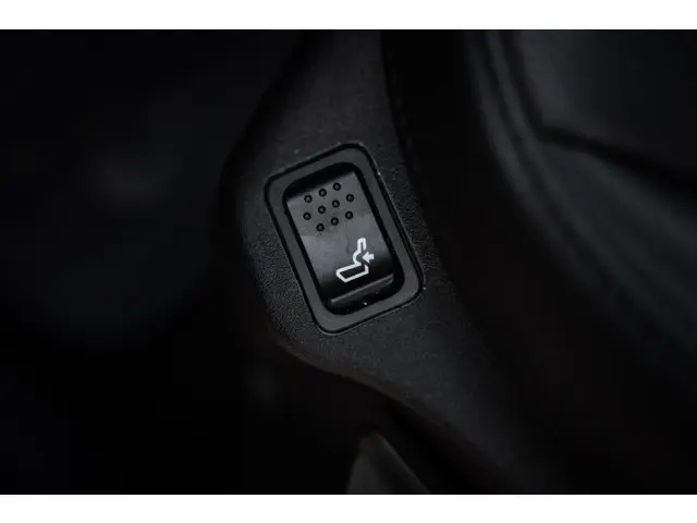 Jeep Compass 4xe 240 PHEV Upland 2022 Hybride Benzine 23